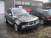 BMW X3 siniestrado. 